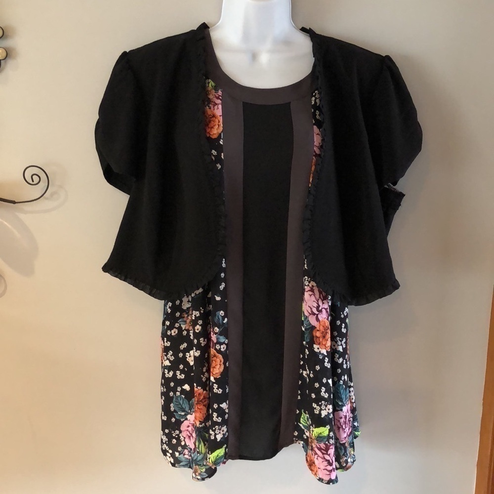 Torrid Lightweight Floral Print Tank Top Size 2X Flowy Feminine Black High Neck - Picture 4 of 16